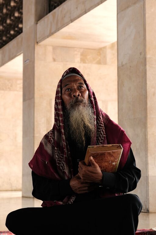 How to Create a Minimalist Bathroom Setup: Simple Steps for a Clean Look